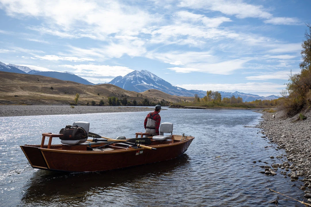 DUFFELS & GEAR BAGS Fishpond Jagged Basin Duffel - Peat Moss 7 DUFFELS & GEAR BAGS Fishpond Jagged Basin Duffel - Peat Moss