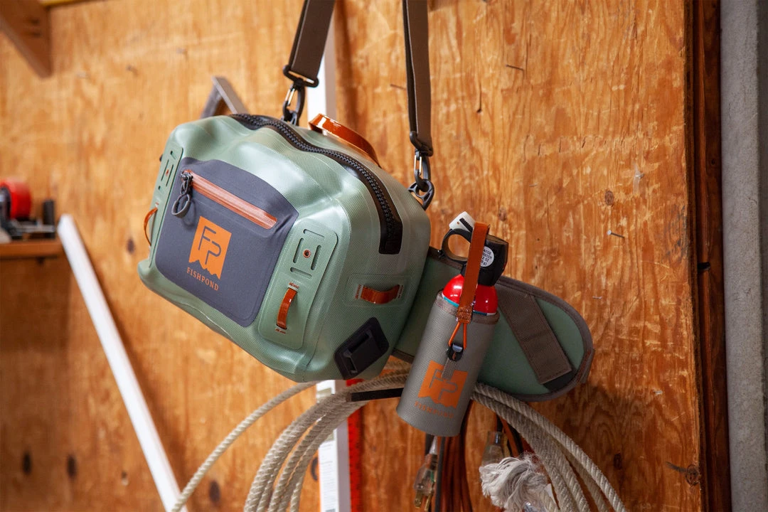 TOOLS Fishpond Thunderhead Bear Spray Holder - Eco 6 TOOLS Fishpond Thunderhead Bear Spray Holder - Eco